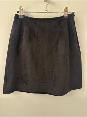 Aritzia Babaton Hopper Mini Skirt, vegan suede, Size 2 Black